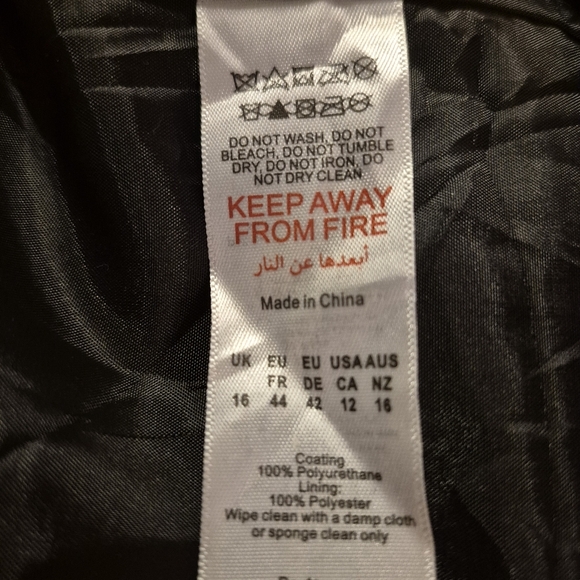 PrettyLittleThing women's size 12 black faux Leather oversize Dad Blazer NWT - Picture 10 of 10